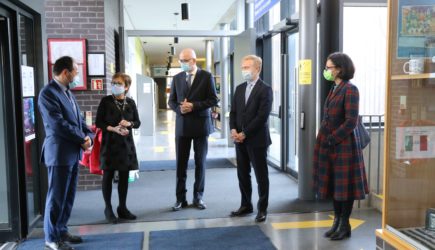 On the anniversary of the Élysée Treaty, the German and the French Ambassadors visit the Eurocampus