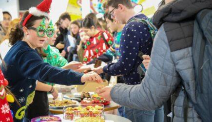 Weihnachtspulli-Aktion 2023 zur Unterstützung von der St. Vincent de Paul Society