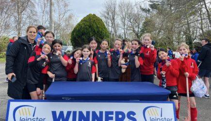 Ein fantastisches Finale der Leinster Primary Schoolgirls’ Hockey für unsere Mädchen-Hockey-Mannschaft